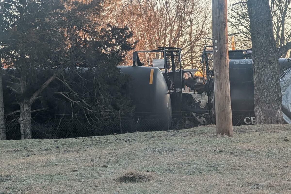 preloaded gallery image