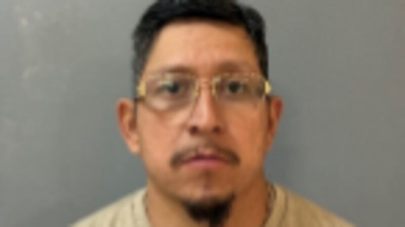 Los agentes descubrieron que Lozano había sufrido heridas de bala y había fallecido