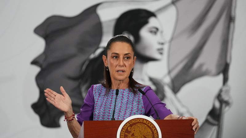 La presidenta Claudia Sheinbaum ofrece su conferencia de prensa matutina diaria en el Palacio...