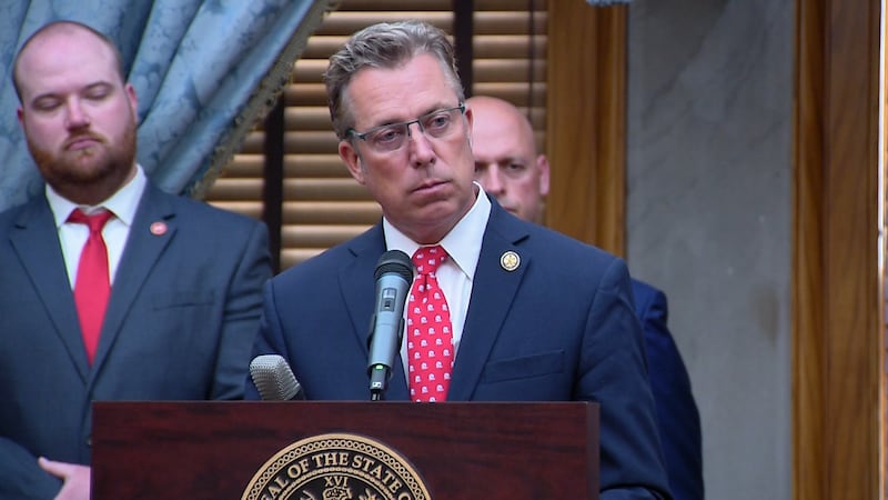 Rep. Ogles de nuevo pide que envíen a la Guardia Nacional a Nashville