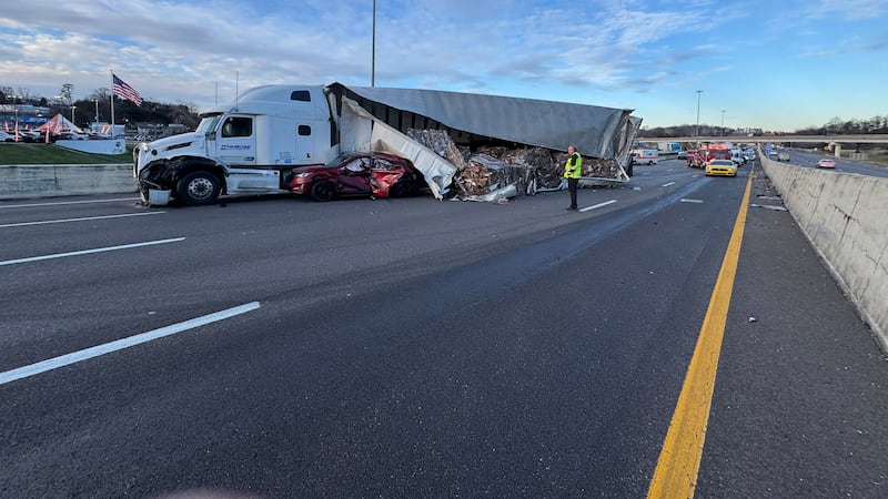 Accidente sobre la I-75 provoca cierre de esta importante arteria este lunes 19 de enero.