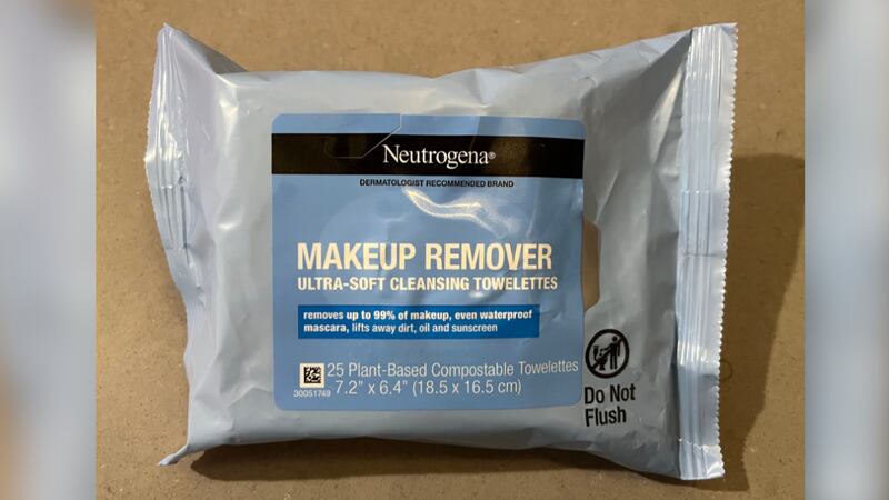 La popular marca de cosméticos Neutrogena está retirando del mercado unas toallitas...