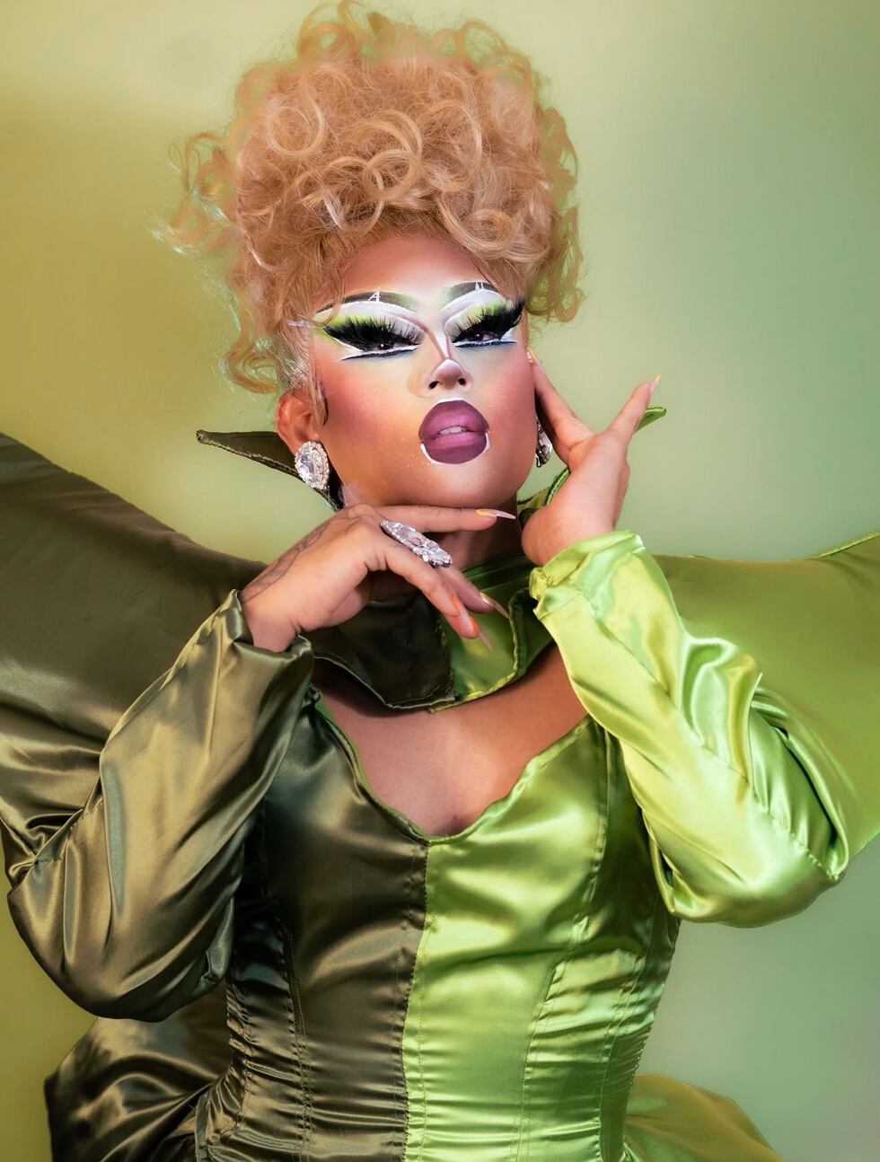Electricista de noche, Drag Queen de noche, la historia detrás del arte.
