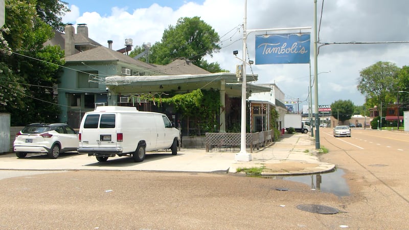 Memphis restaurant owner defends denying service to National Guard members