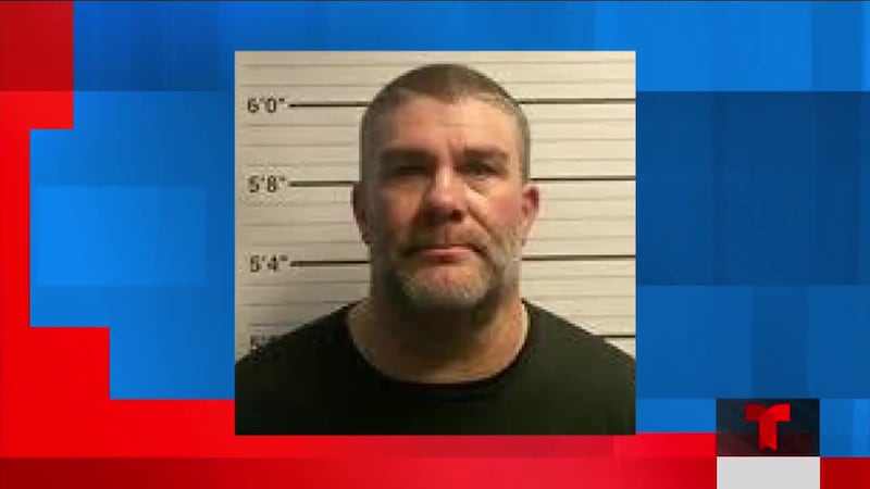 Maestro de primaria en Tennessee acusado de violación de menores, según la policía