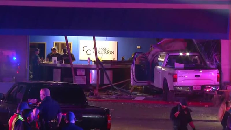 Primos fueron a ver un grupo musical en una pulga y terminaron baleados tras altercado, cuenta...