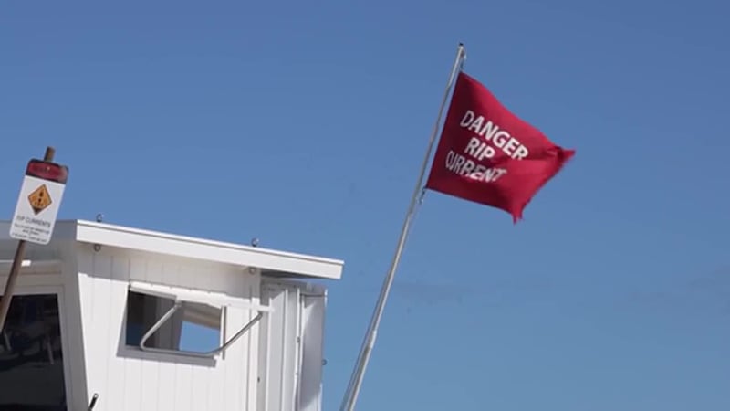 Trágica ida a la playa. Mueren ahogados madrastra y otro adulto al intentar salvar a niño...